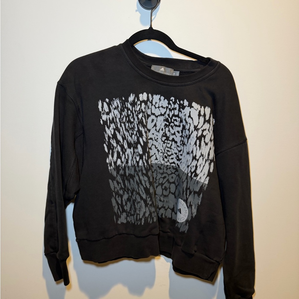 Stella McCartney Women's Black and Gray Graphic Sweatshirt